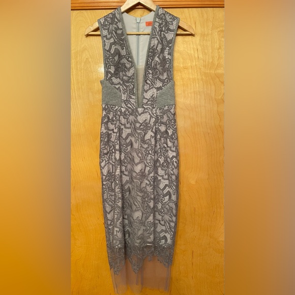 Brand new Gray Manning Cartell lace Sheath Dress w tags - Picture 2 of 4